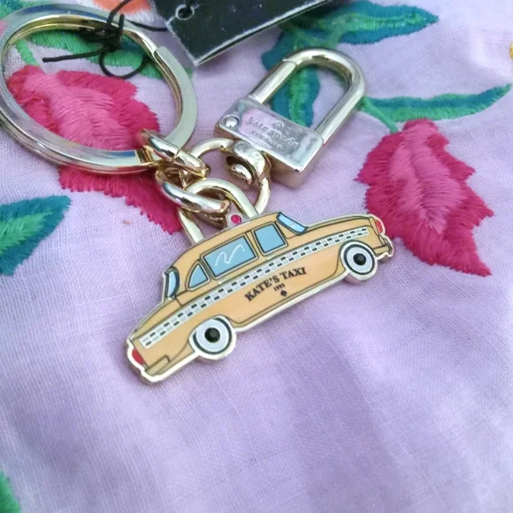 Kate Spade New York Taxi Keyfob - Picture 2 of 8